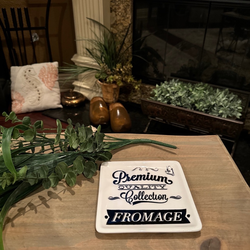 Ciroa Porcelain Cheese Plate